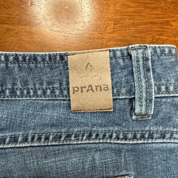 prAna Breathe Men's Jeans Size 34 Blue Denim Relaxed Fit Cotton Spandex Blend - Picture 12 of 14